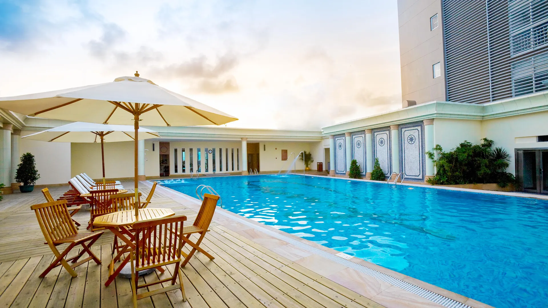 Zhuhai Charming Holiday Hotel-Free Welcome Fruit Plate 5*,